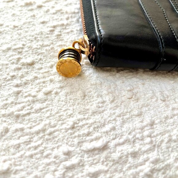 The BVLGARI B Zero One Leather Women's Long Wallet - Authentic - Picture 3 of 6
